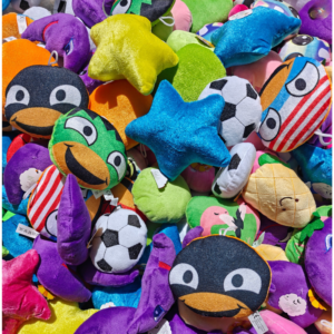 Carton de 250 peluches standards ECO pour grue foraine. Sud Automatic